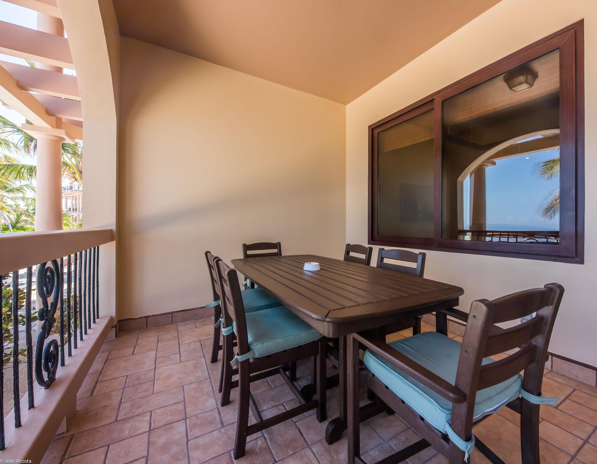 Coco Beach Resort San Pedro  Exterior photo