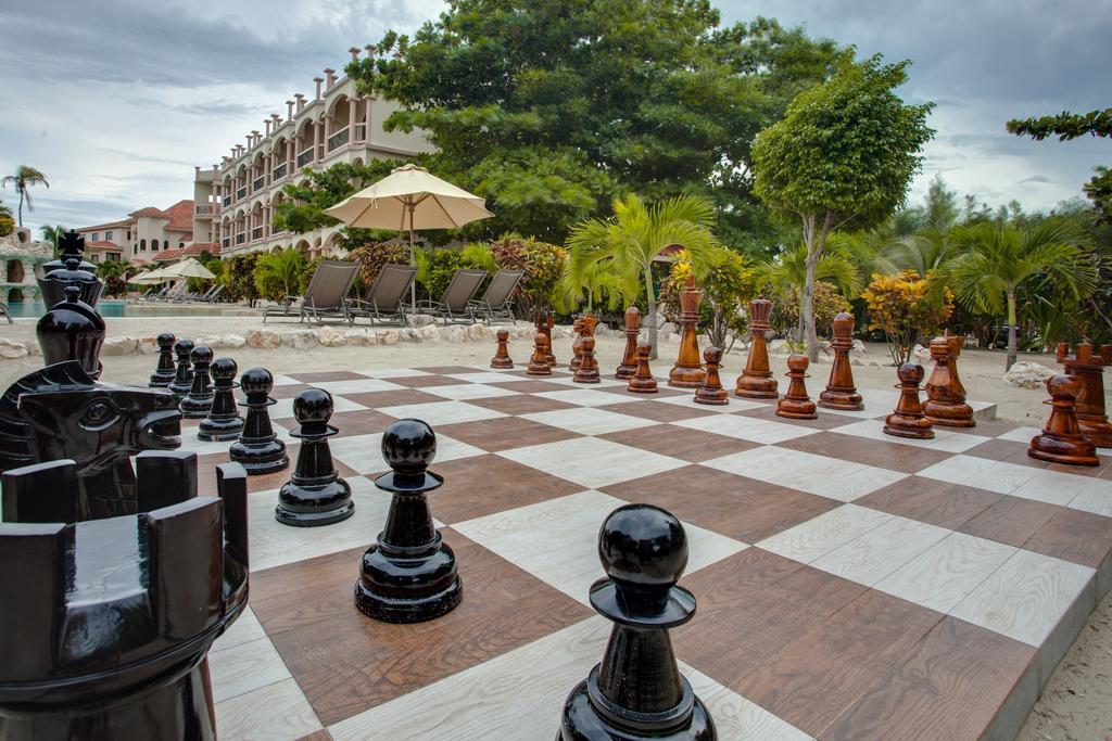 Coco Beach Resort San Pedro  Exterior photo