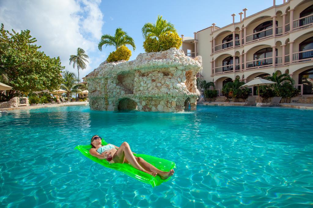 Coco Beach Resort San Pedro  Exterior photo