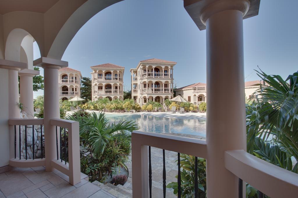 Coco Beach Resort San Pedro  Exterior photo