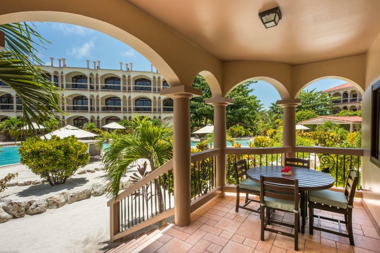 Coco Beach Resort San Pedro  Exterior photo