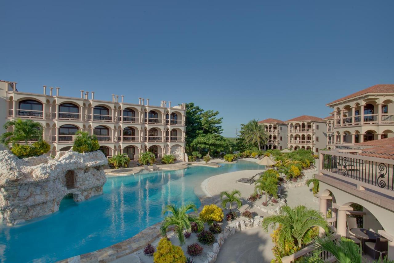 Coco Beach Resort San Pedro  Exterior photo